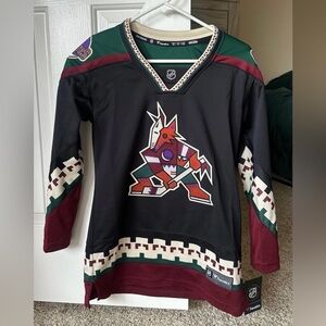 Phoenix Coyotes Hockey Jersey Women’s Size XS NWT